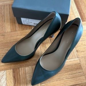 Army green Ann Taylor pumps